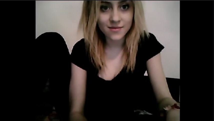 Cute blonde teen on omegle - camvods.co/omgle05 #ORRRaijH