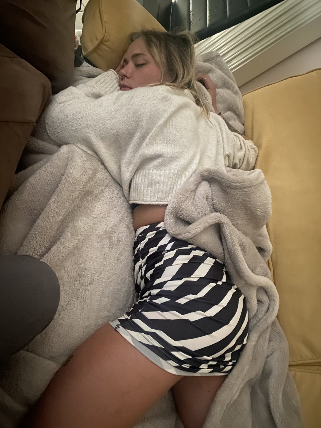 Friend loh sleep #FT6Ht8V2