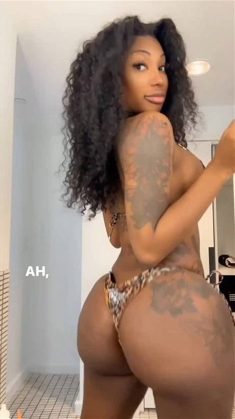 TS KENDALL 🇺🇸 HOT BLACK TGIRL AMAZING BODY & COCK 🍈👙🍆👙🍑 PICS #L1DMLPdF