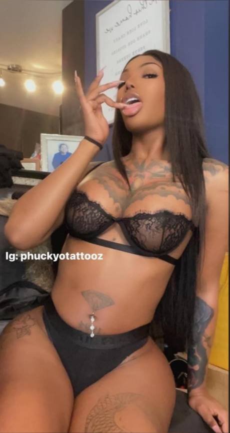 TS KENDALL 🇺🇸 HOT BLACK TGIRL AMAZING BODY & COCK 🍈👙🍆👙🍑 PICS #MimVzcFK