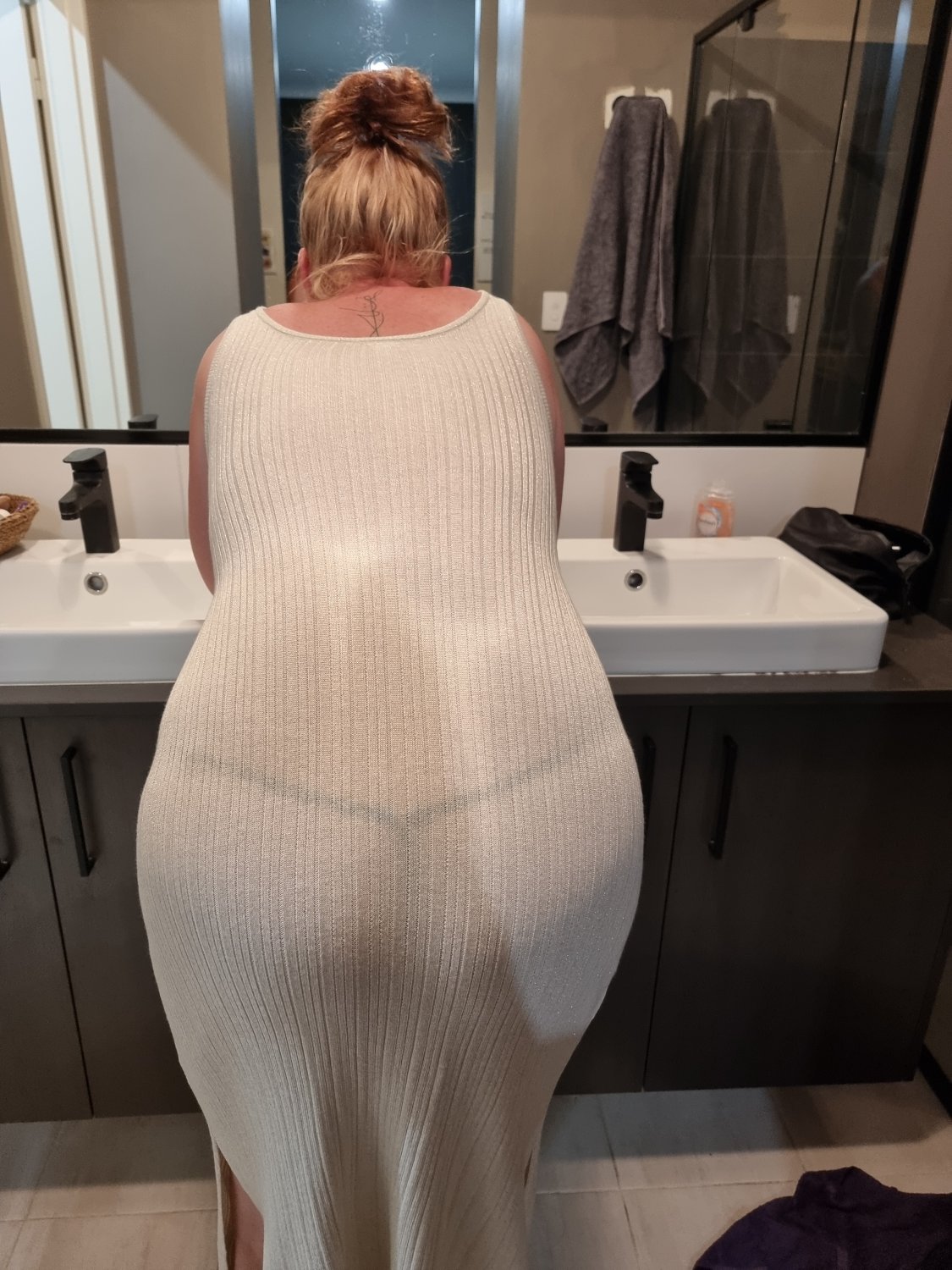 mif1rvdh Housewife Amanda fucking her ass on cam #MiF1RVDH