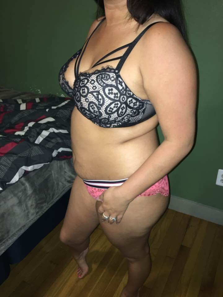 Sexy KIk Hotwife shown off #7M6xkWZt