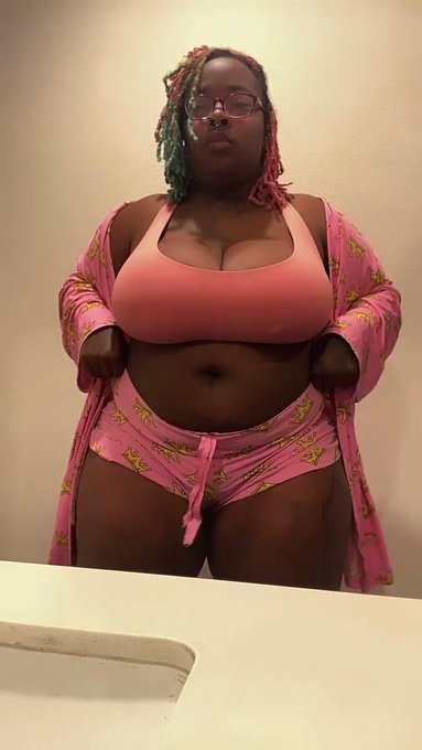 Huge Tits Ebony ( Katt ) #OKIkbolI