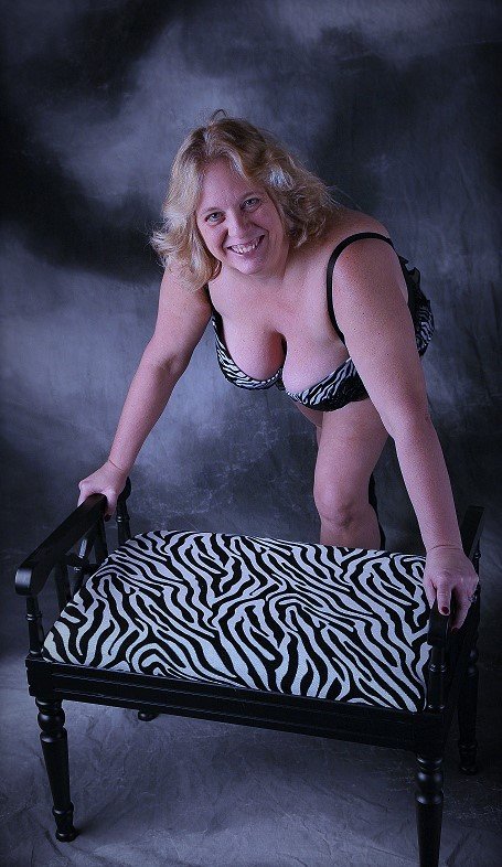 chubby wife nude photo shoot #OM3xkTGX