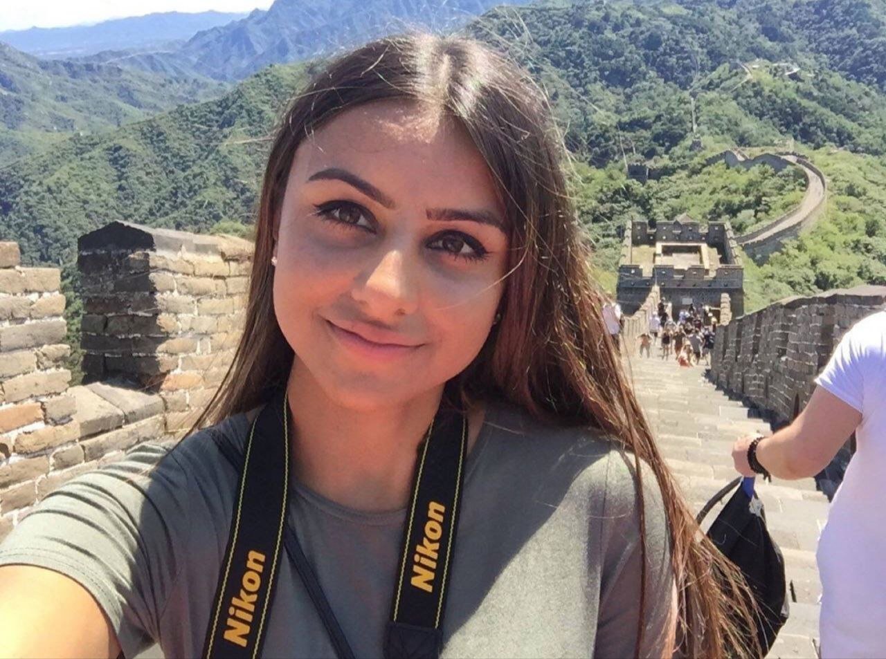 Simran #1Yl4x1Mh