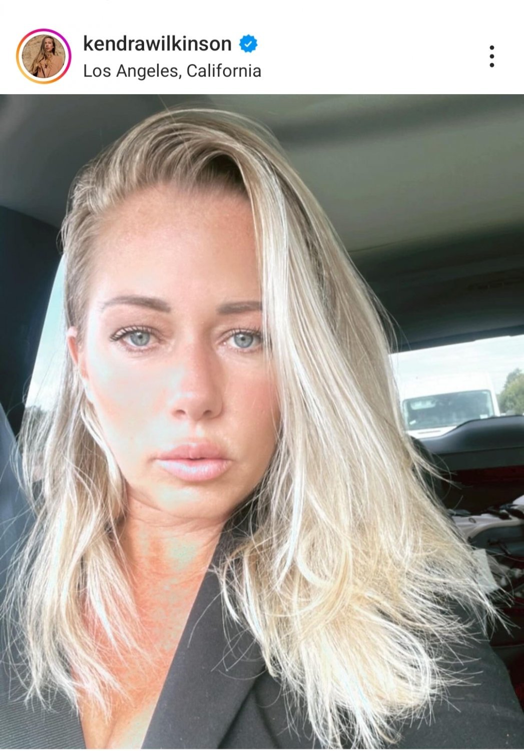 Kendra Wilkinson #3BoB9TJJ