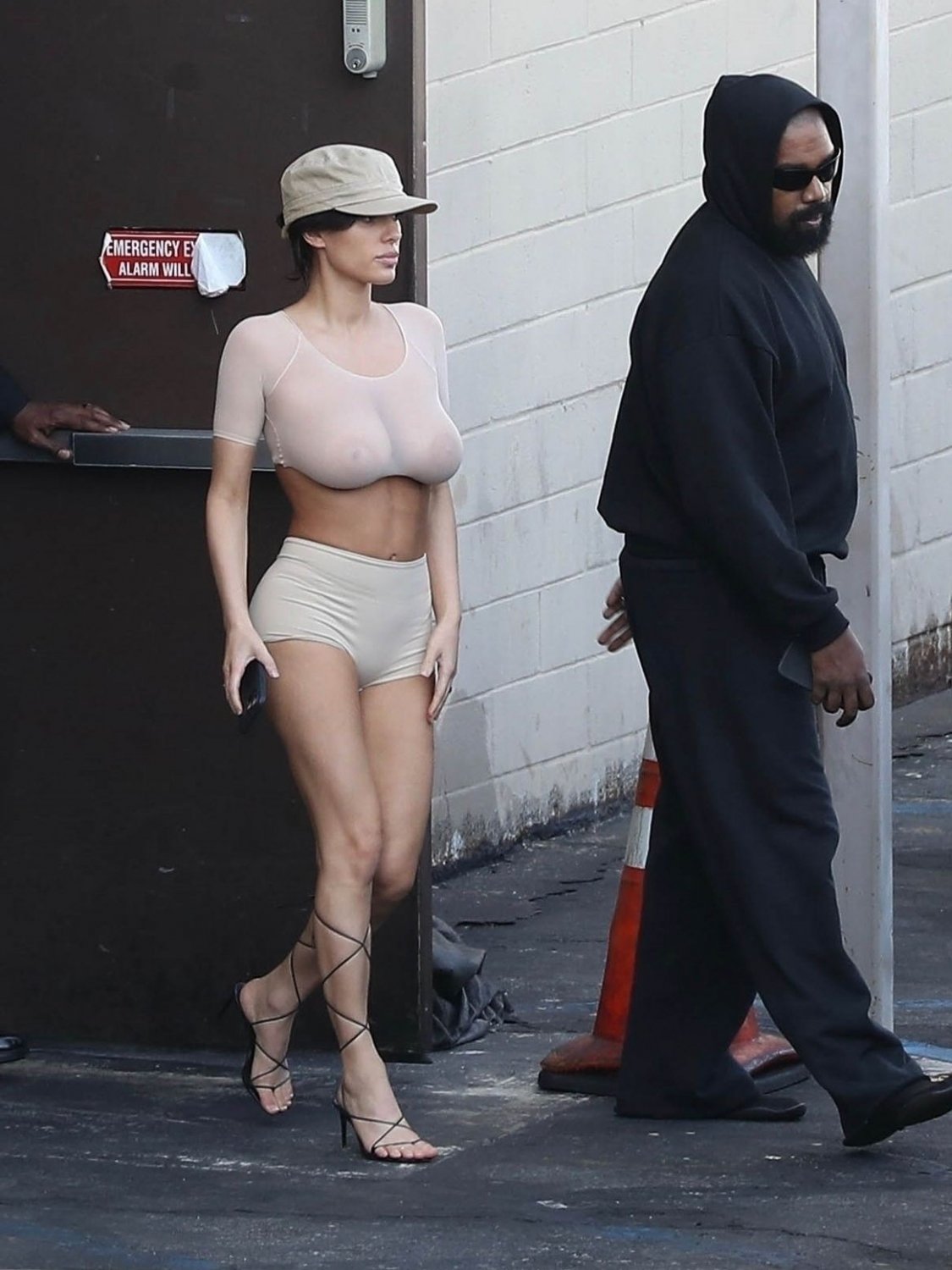 Bianca Censori Sexy See-Through (Kanye West Wife) #4RtJdfWd