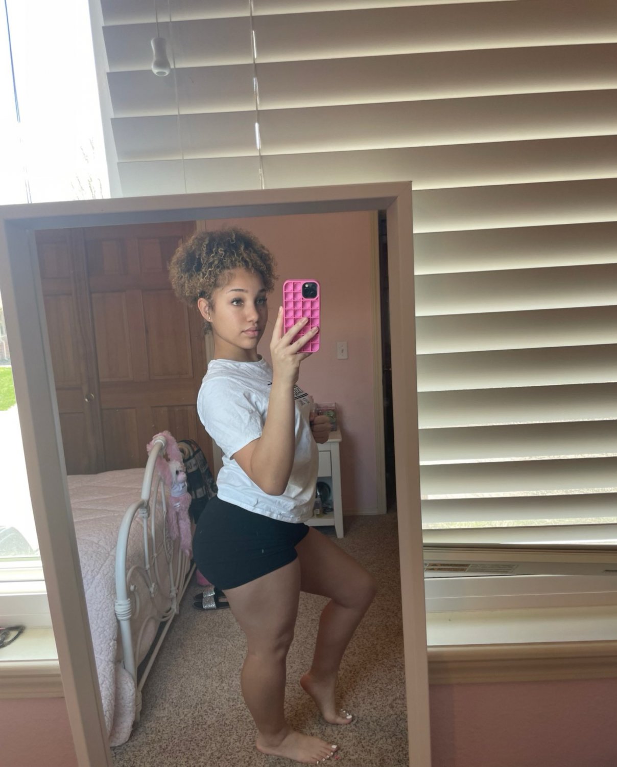 Hazel #4v4Rylzv