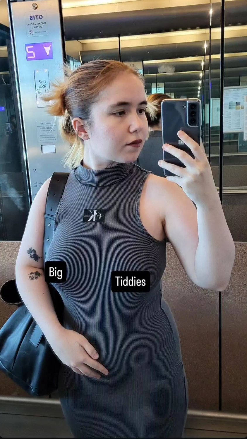 Is she hot?Can someone video trib her? Dm me #5zWDkfKg