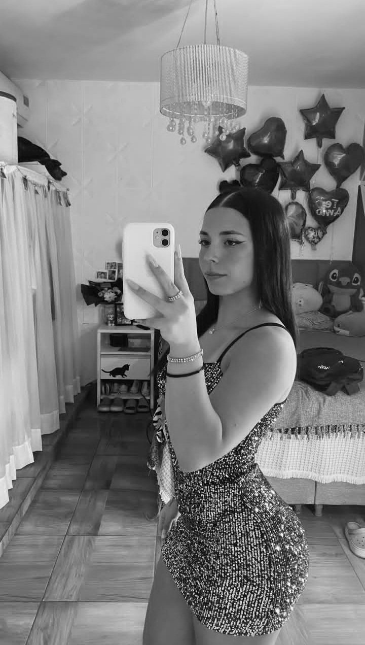 Mia #83xLs5e9