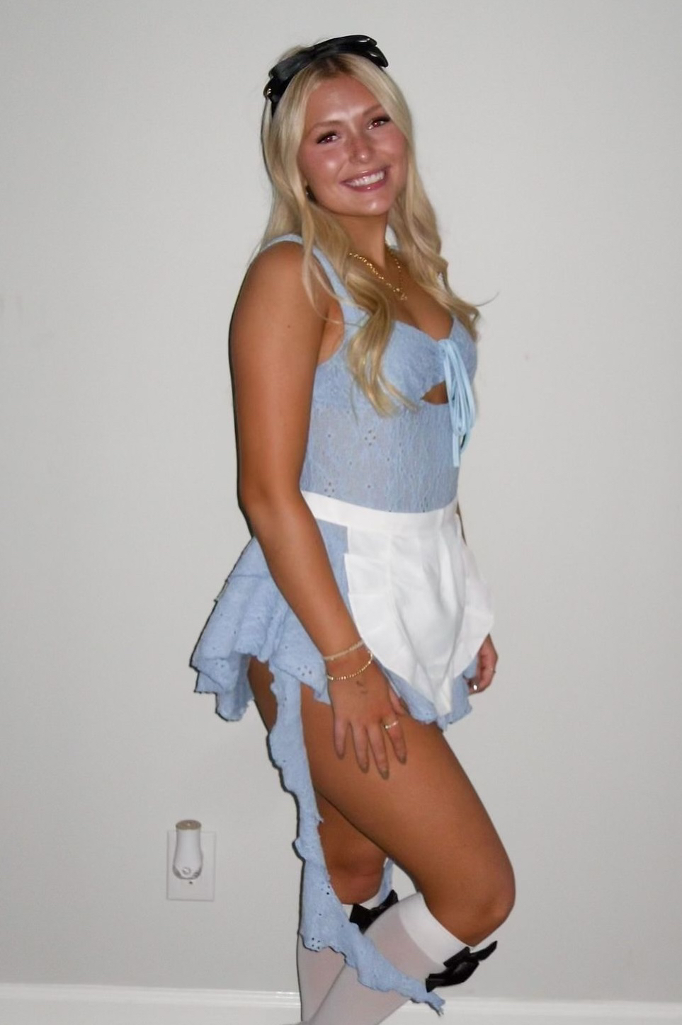 Blonde slut #cqLx8O12