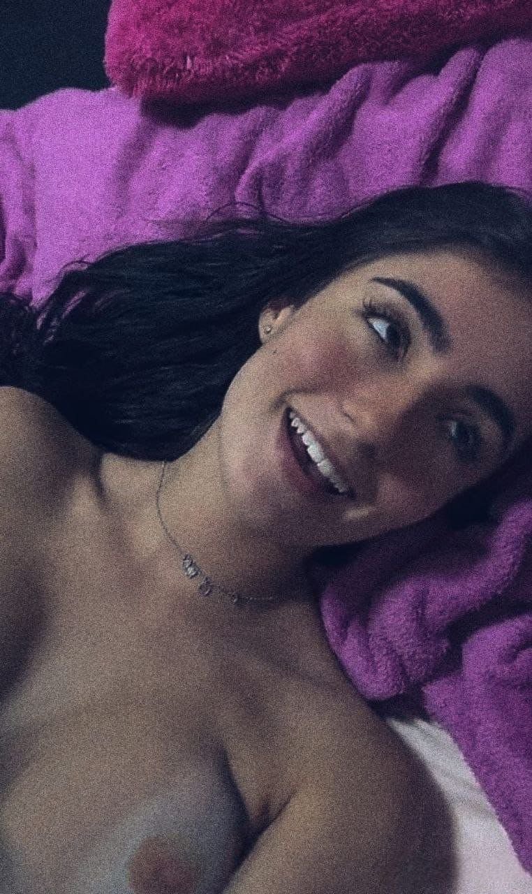 hseaytxw Novinha gostosa demais #HSeAYTXw