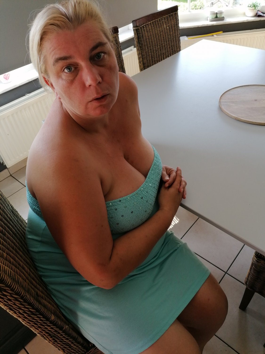 i3xtgd9v Slutty Jessie O., married submissive and addicted cum and piswhore from Belgium, Tongeren #I3xTgD9V