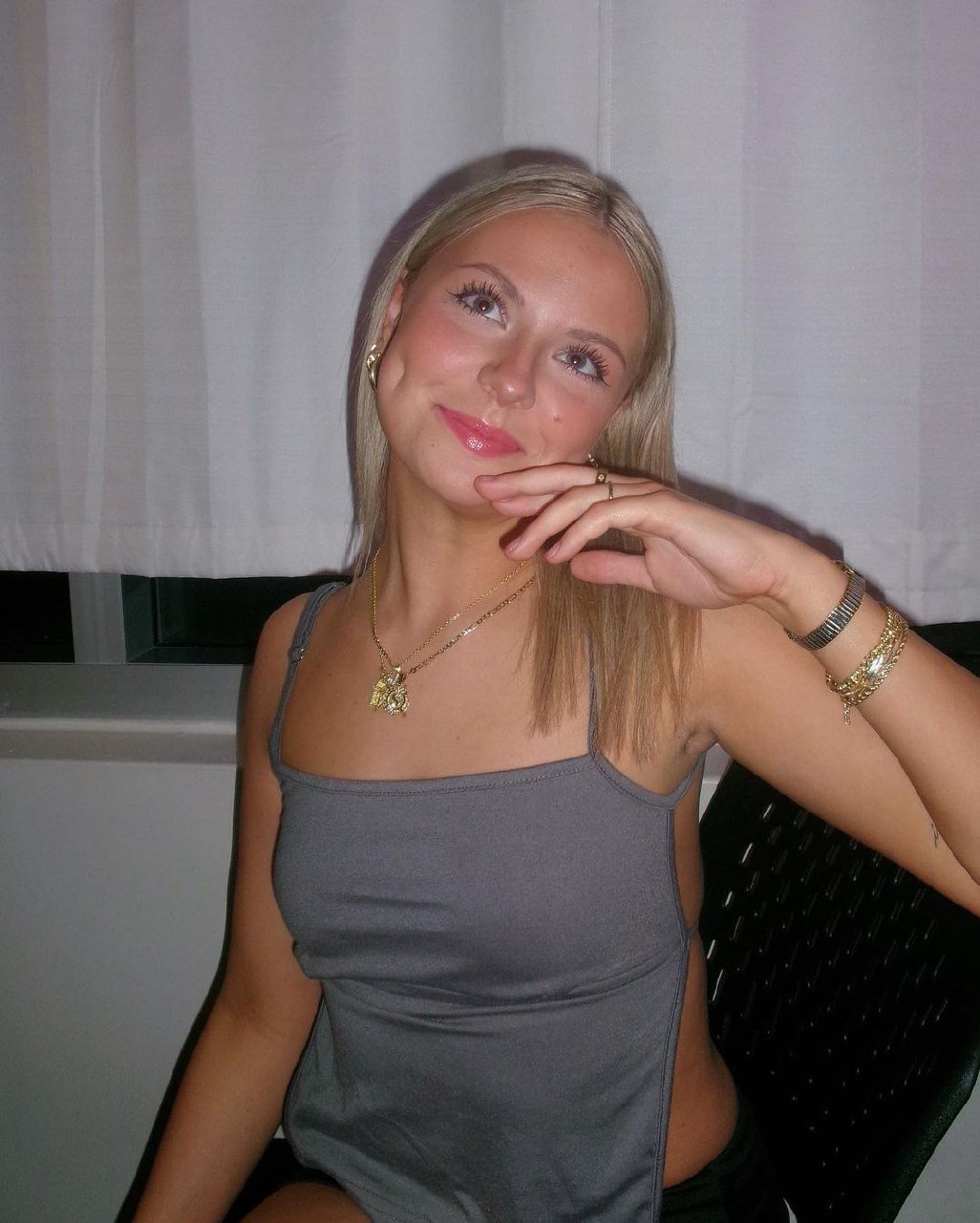 Sexy blonde webslut teen Sarah #MWVyQG80