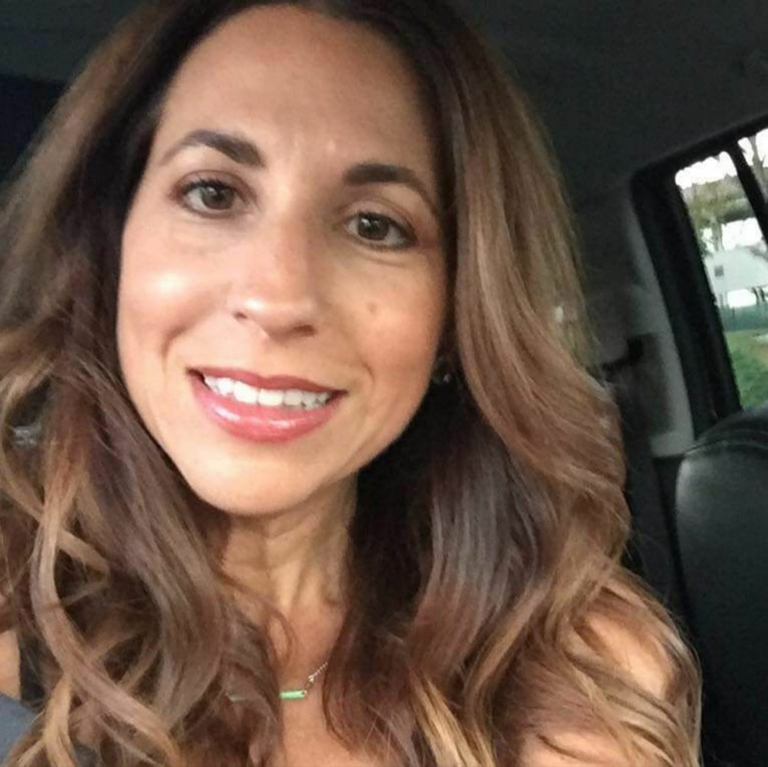 Gorgeous MILF shows off #n5LCRhgc