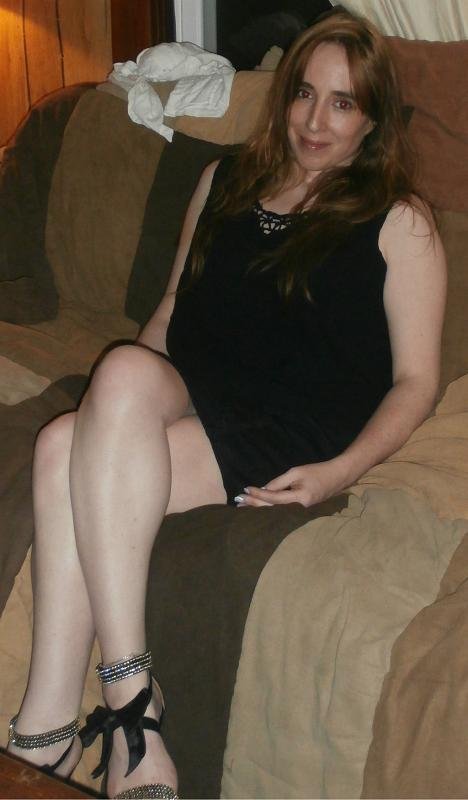 Brunette Mature Hotwife sucks #uwE8I8Ca