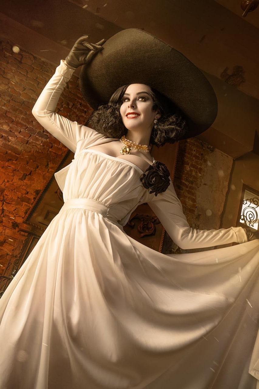 Disharmonica - Lady Dimitrescu (Updated 2021-07-02) #UXt76S89