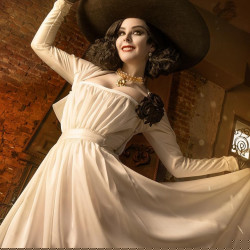 Disharmonica – Lady Dimitrescu (Updated 2021-07-02)