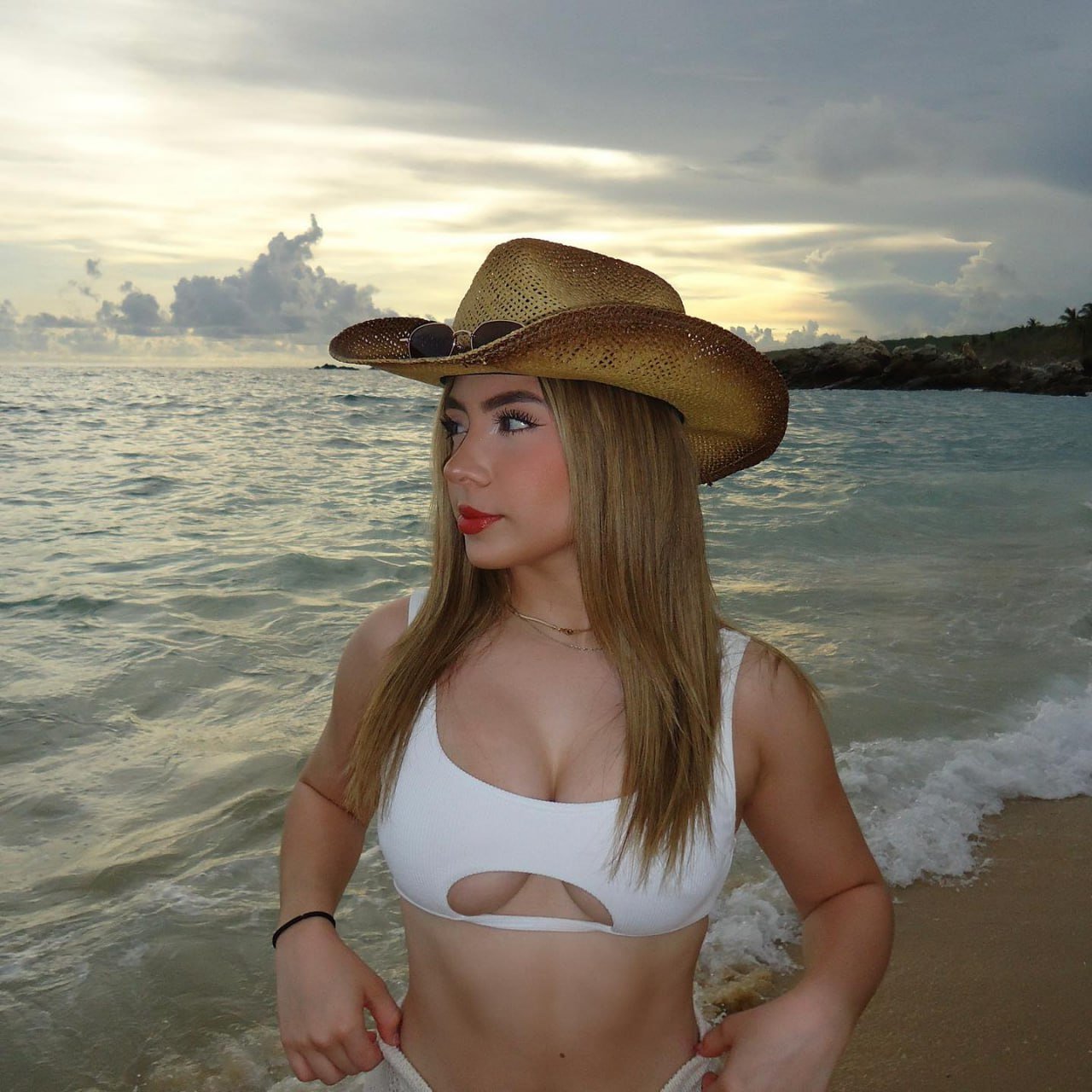 y9n7nuae Karen Torres Mejores Fotos y Videos #Y9n7NuAE