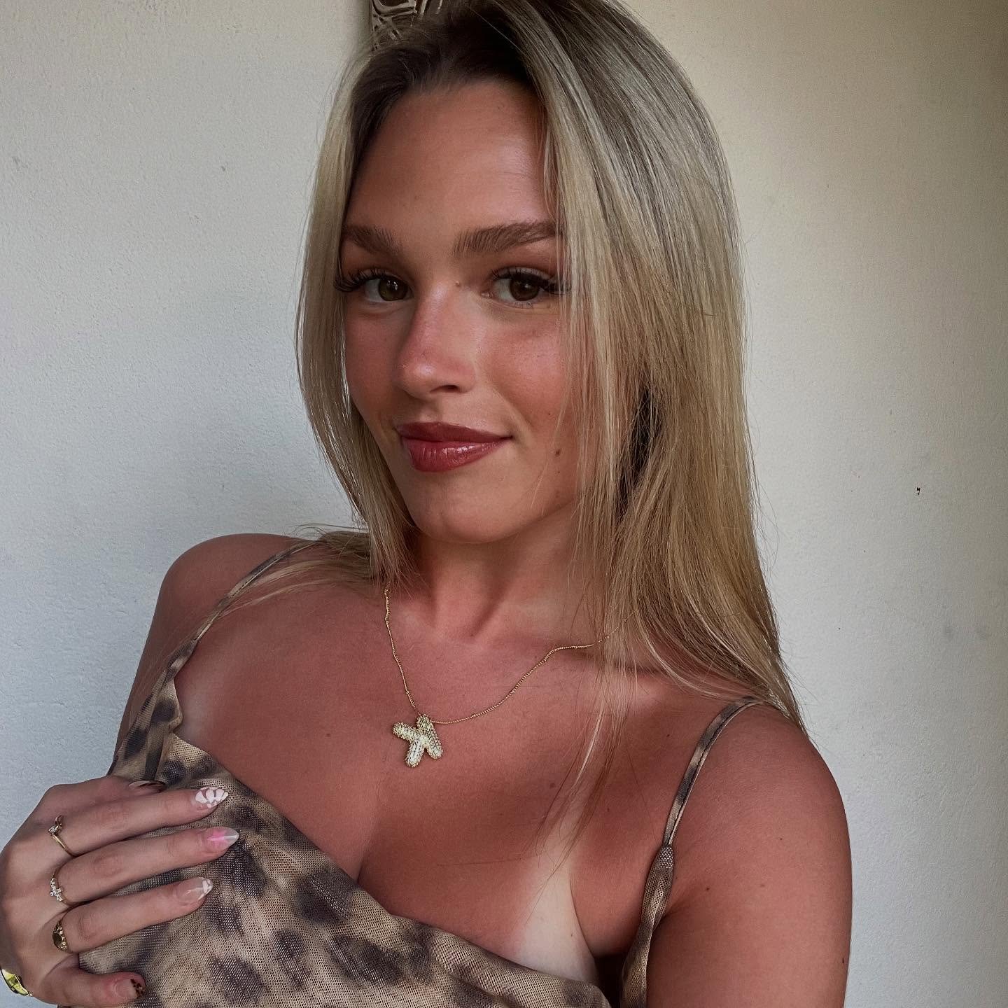 Sexy blonde college teen Kenzie #0c69Tgw3