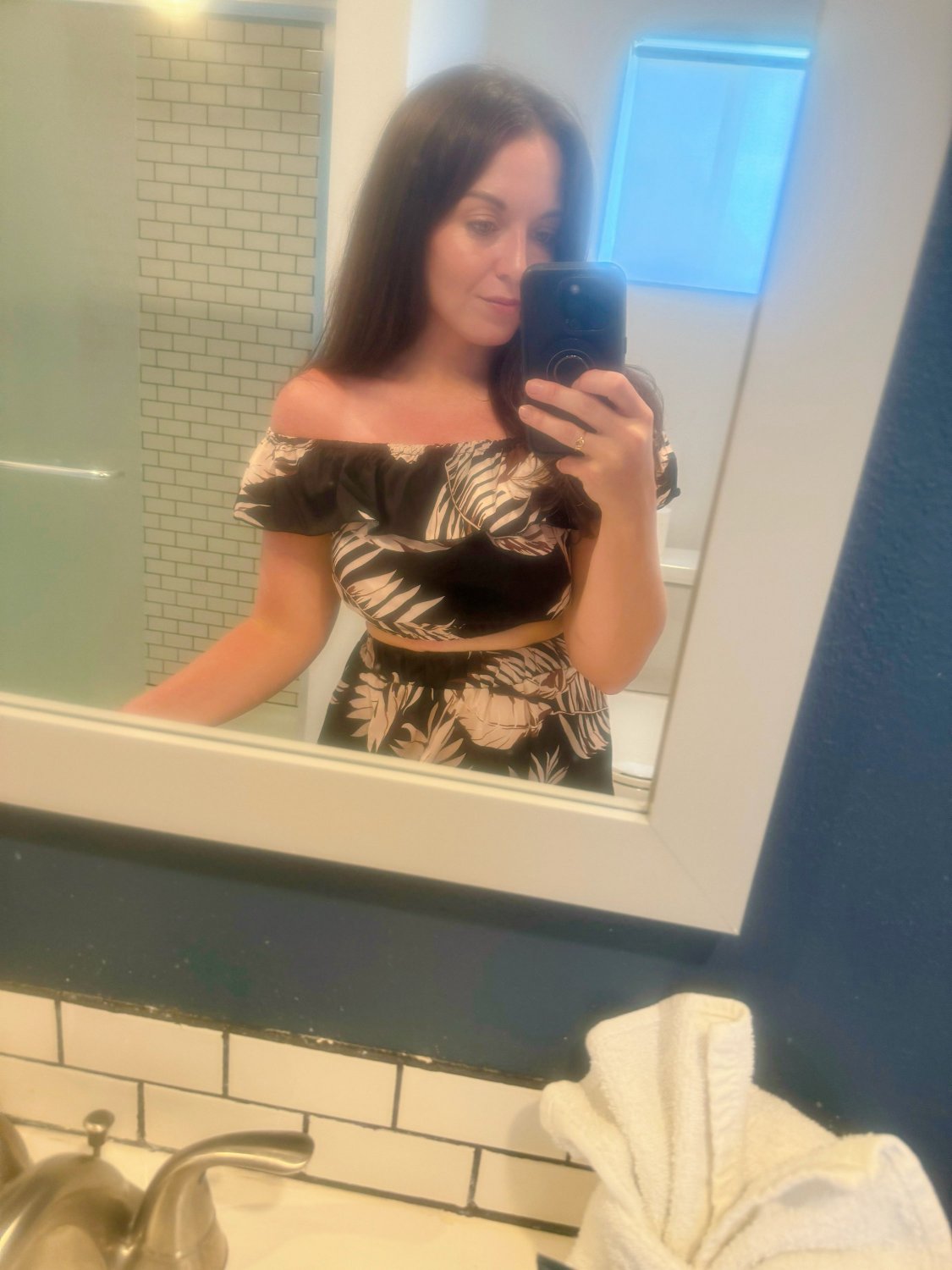 Slut wife from west texas. Anyone recognize her? #0oiHM4OG