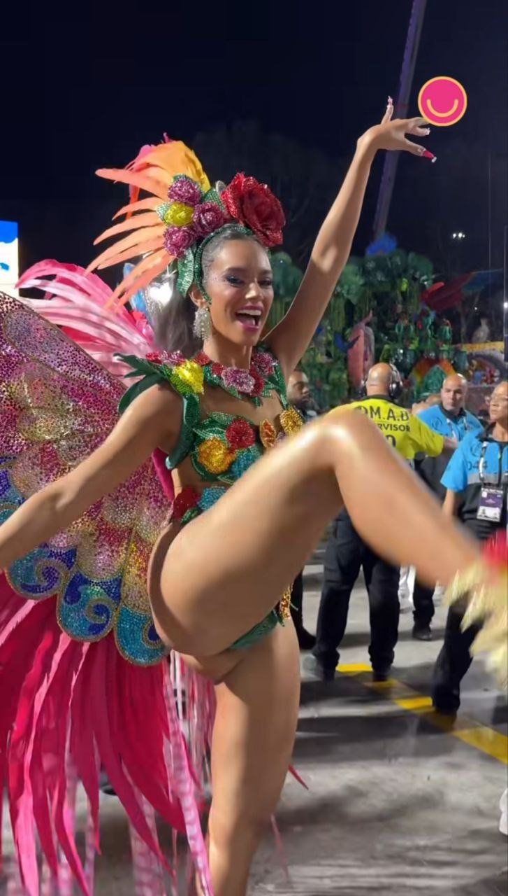 Alane Dias carnaval 😈 #1hT1LAMX