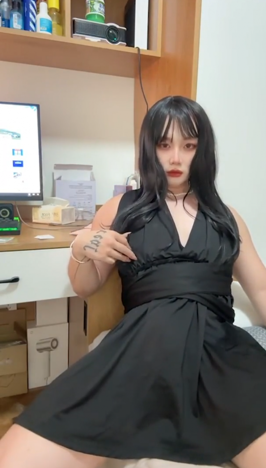 Chinese Crossdresser Milk #2aPsid48