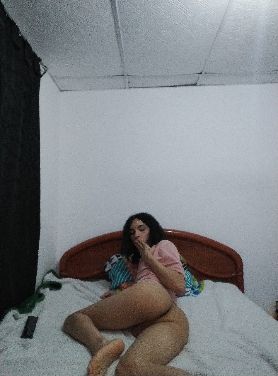 2hqexk57 What do you do if you find me sleeping like this? #2HqExK57