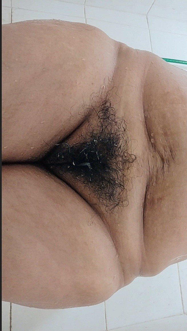 I love hairy pussy's (my wifes pussy is ther to) #2p0wt5Ym