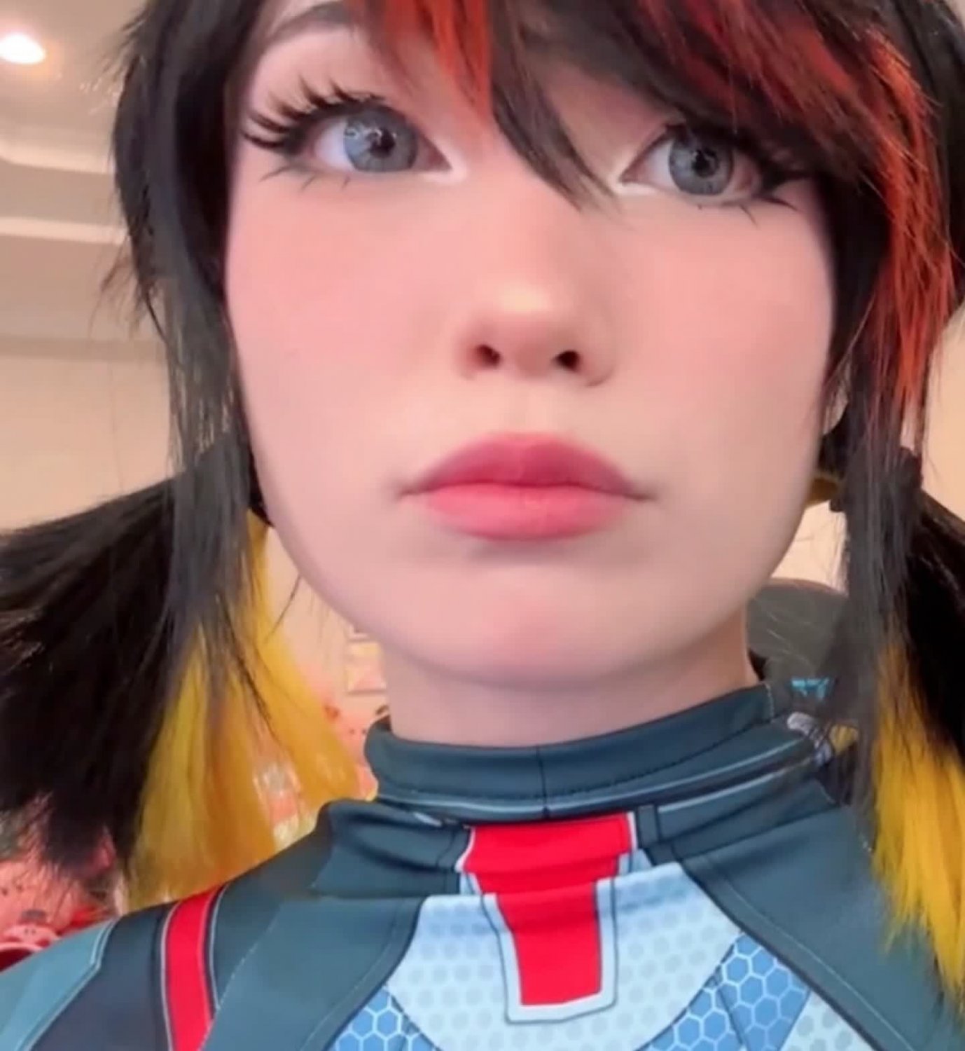Emi ru (twitch) streamer #31C7Dkzz