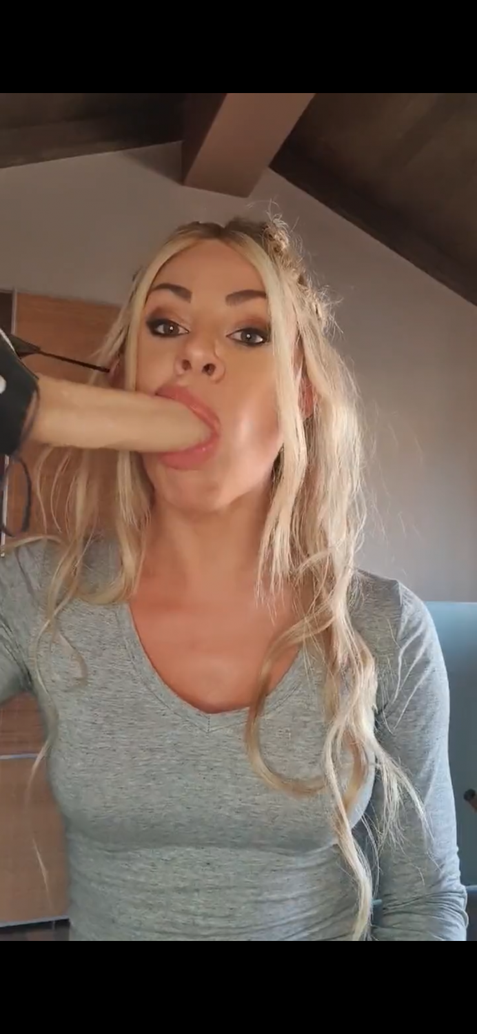 Sexy cute blonde Noemi 🥵🔥 #5liD7GDa