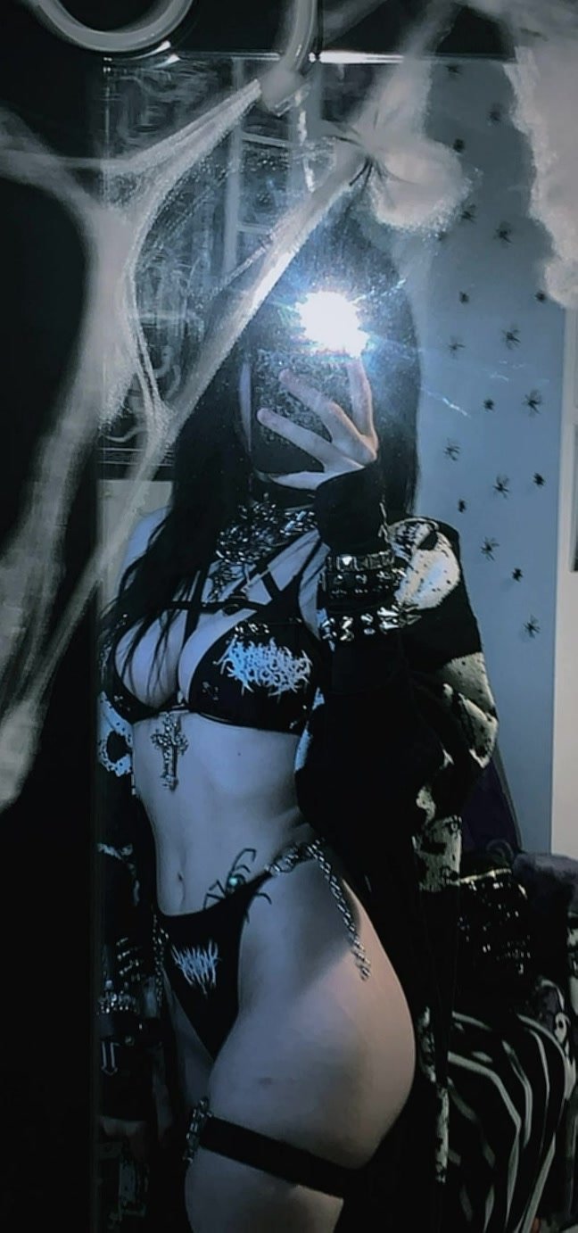 Come home to this goth slut #6IRUiaPn