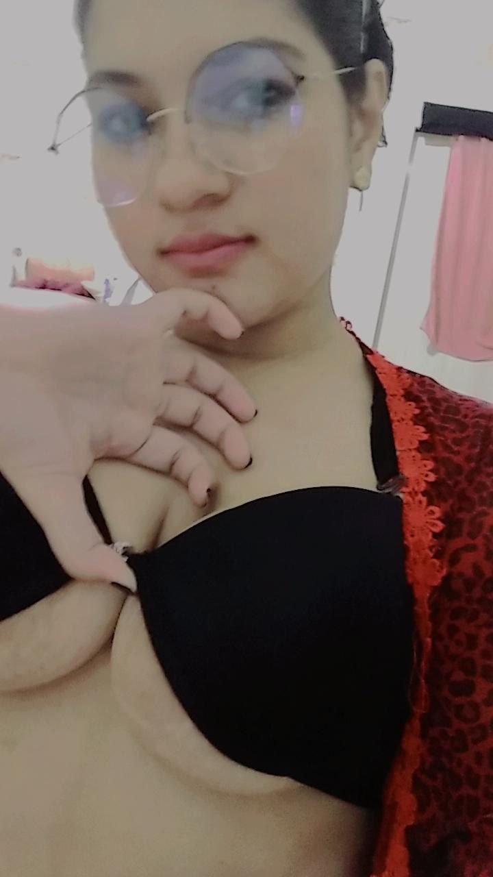 Bigboob Indian girl Snapchat nudes leaked in 2022 #6pGrdkyN