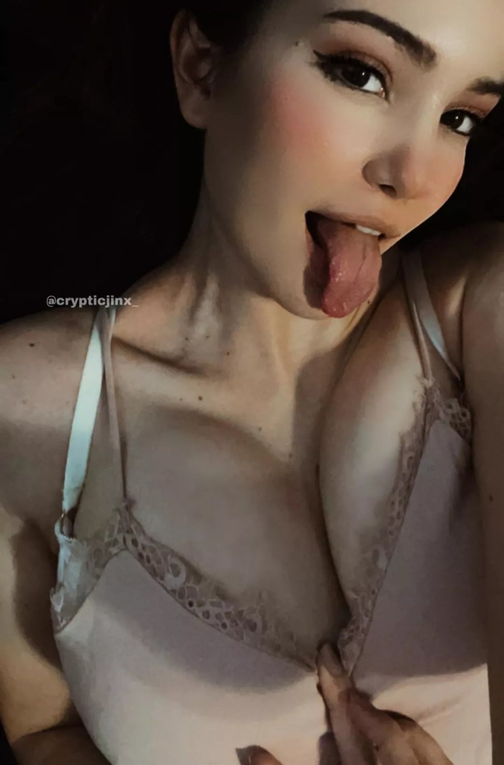 Jinx ( YouTube Influencer ) asmr #7EUynwP5