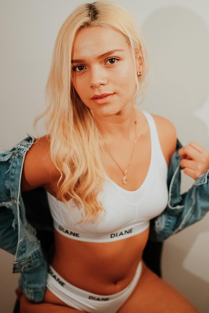 Amateur Blonde Model Slut #8FYWy3KW