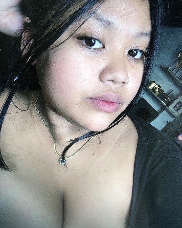 Wanna trade ur gf with mine- D M me #8JjgqKZD