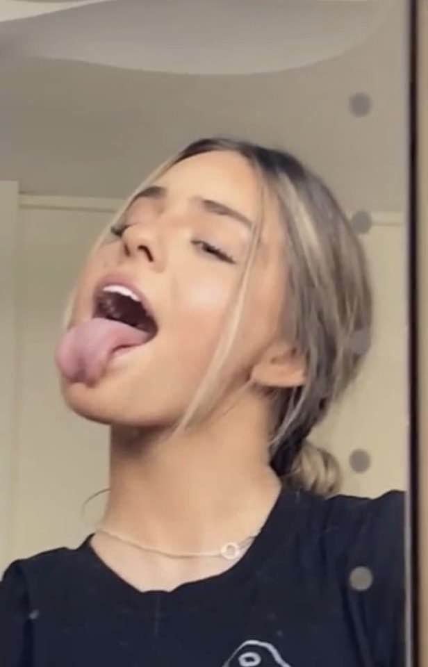 Sexy petite big tit teen Claudia #8Lm1dcZQ