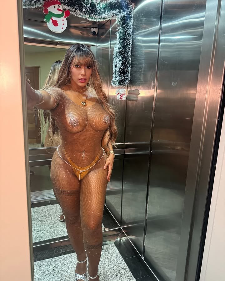 ROSIANE PINHEIRO #aKXWS2GF