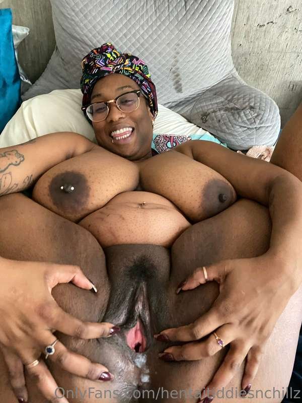Big ass tiddies #AOShEFtb