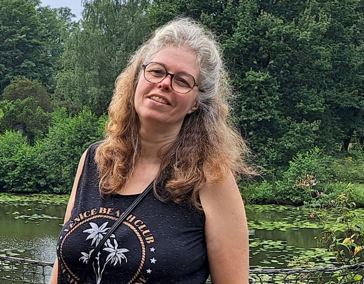 Johanna from the Netherlands a addicted cumslut and loves gangbangs and cumshowers #BI1qkNE9