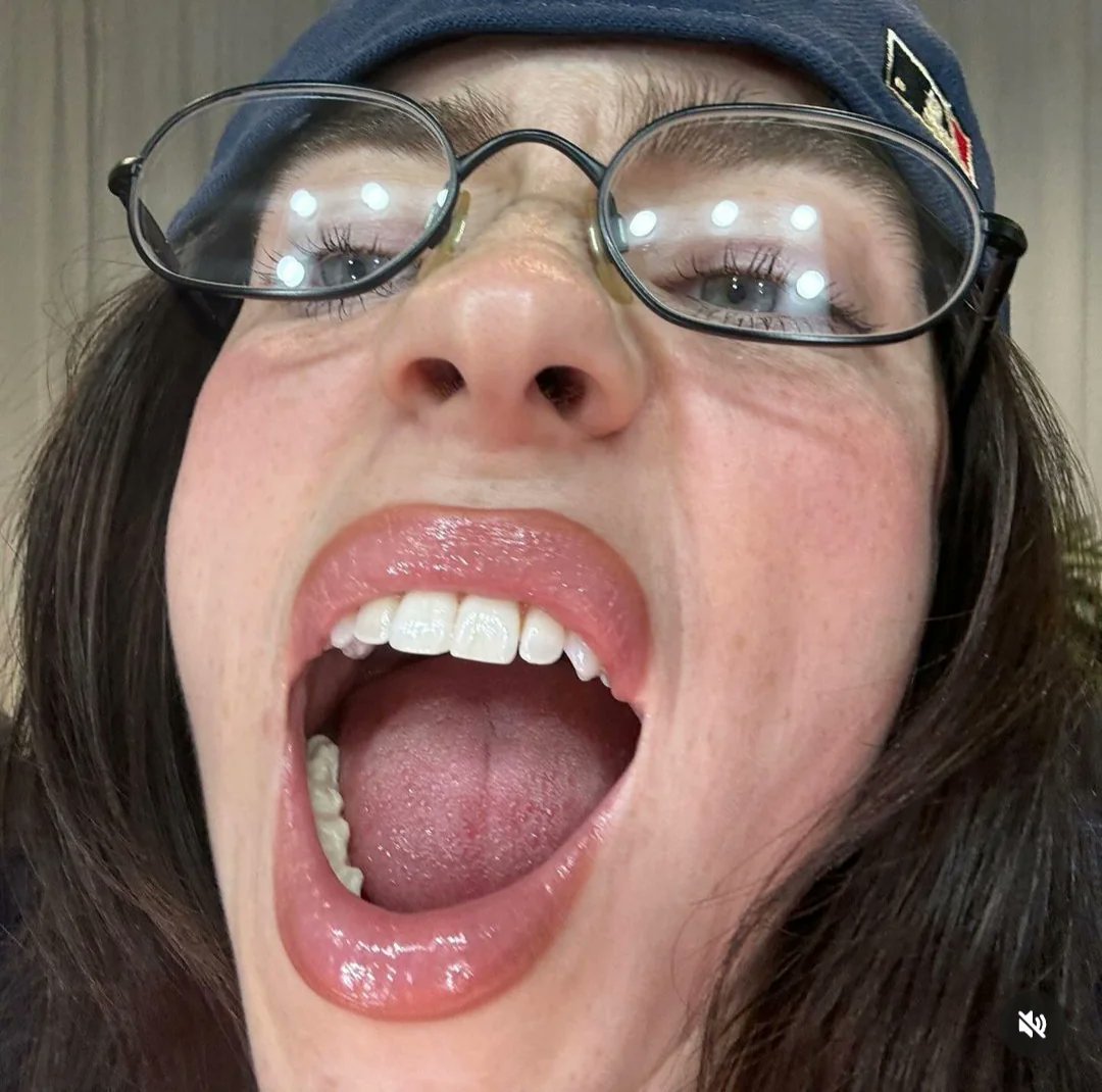 Billie Eilish New Pics and Videos #biPYQh5Z