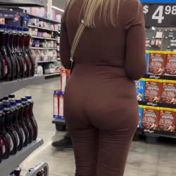 Candid Ass MILF