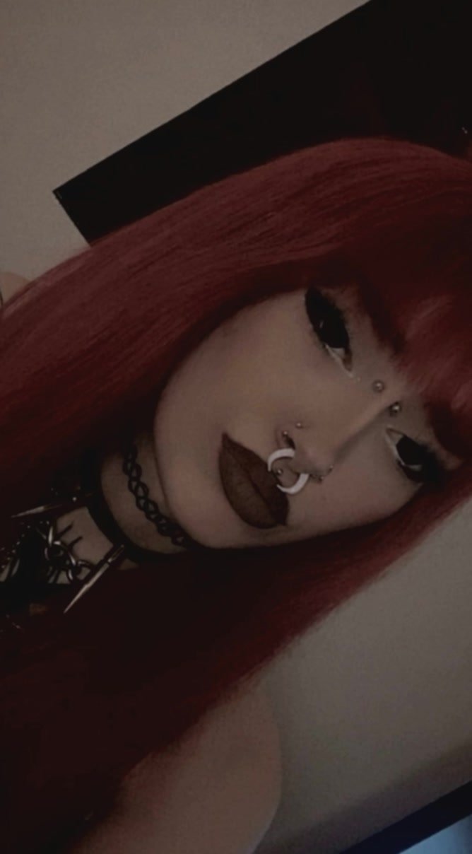 Give me a signal, and I'll transform into your sweet sinner #BZC97bH2
