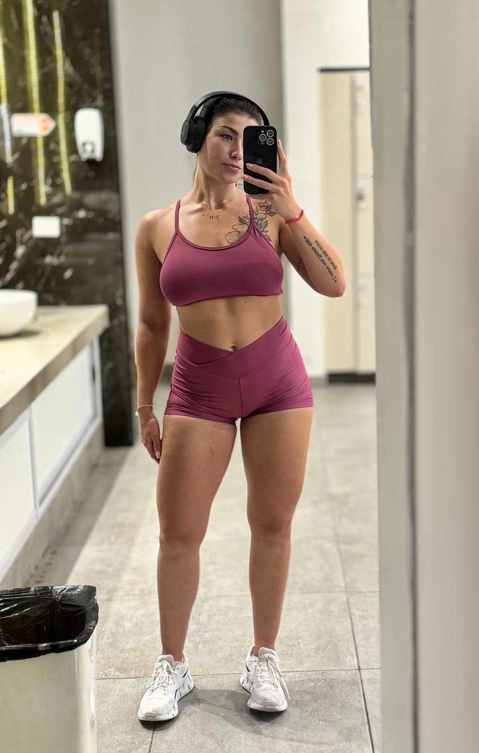 training provoking everyone with my tits #c4MgP5Yj
