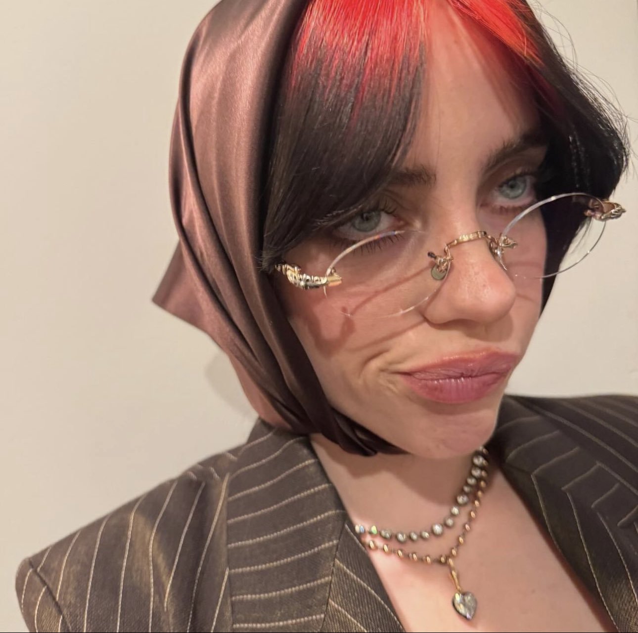 Billie Eilish New Pics and Videos #cDGu9wcG