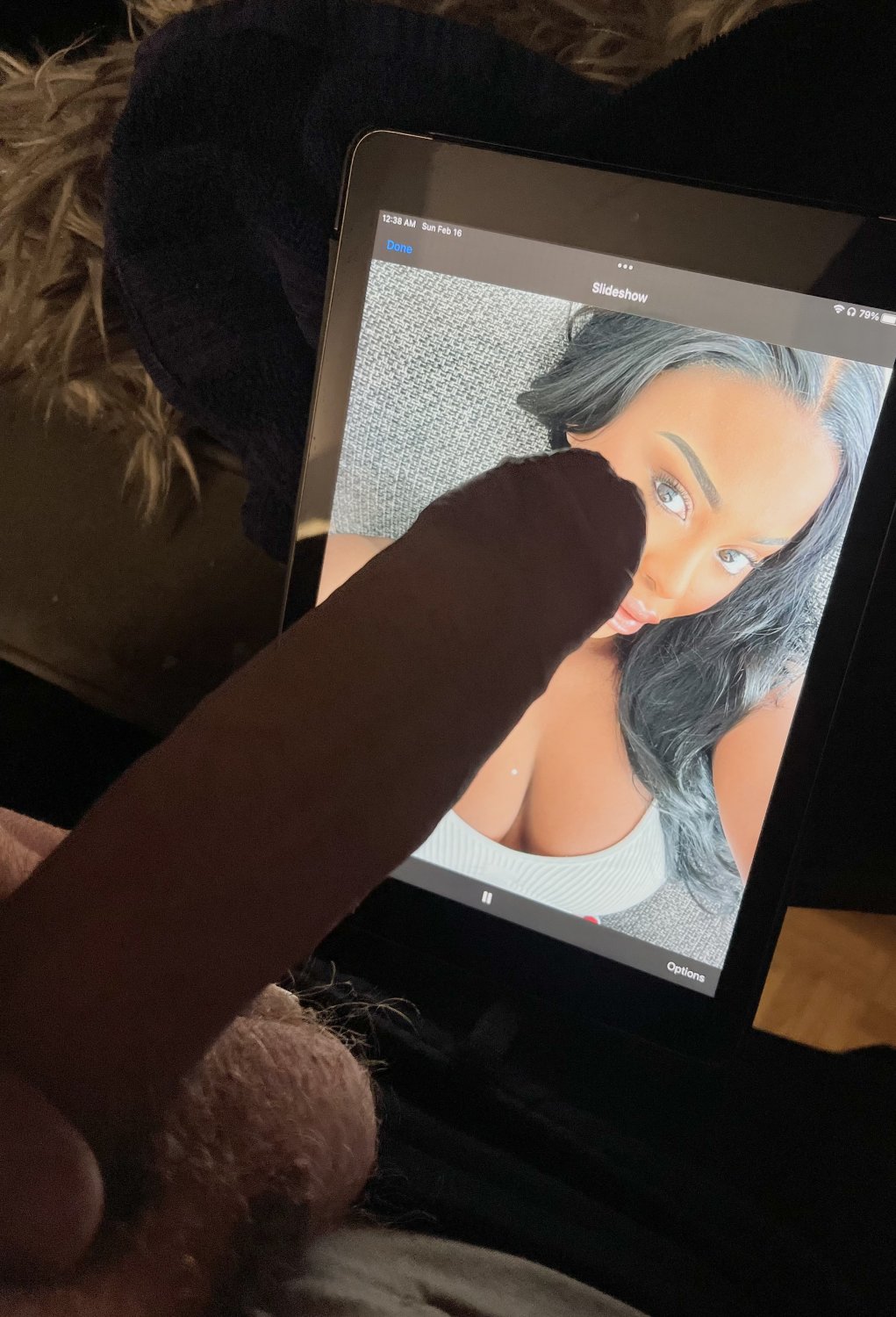 Slutty nigga had to get humbled for showing her tits all the time #DGKXdZvo