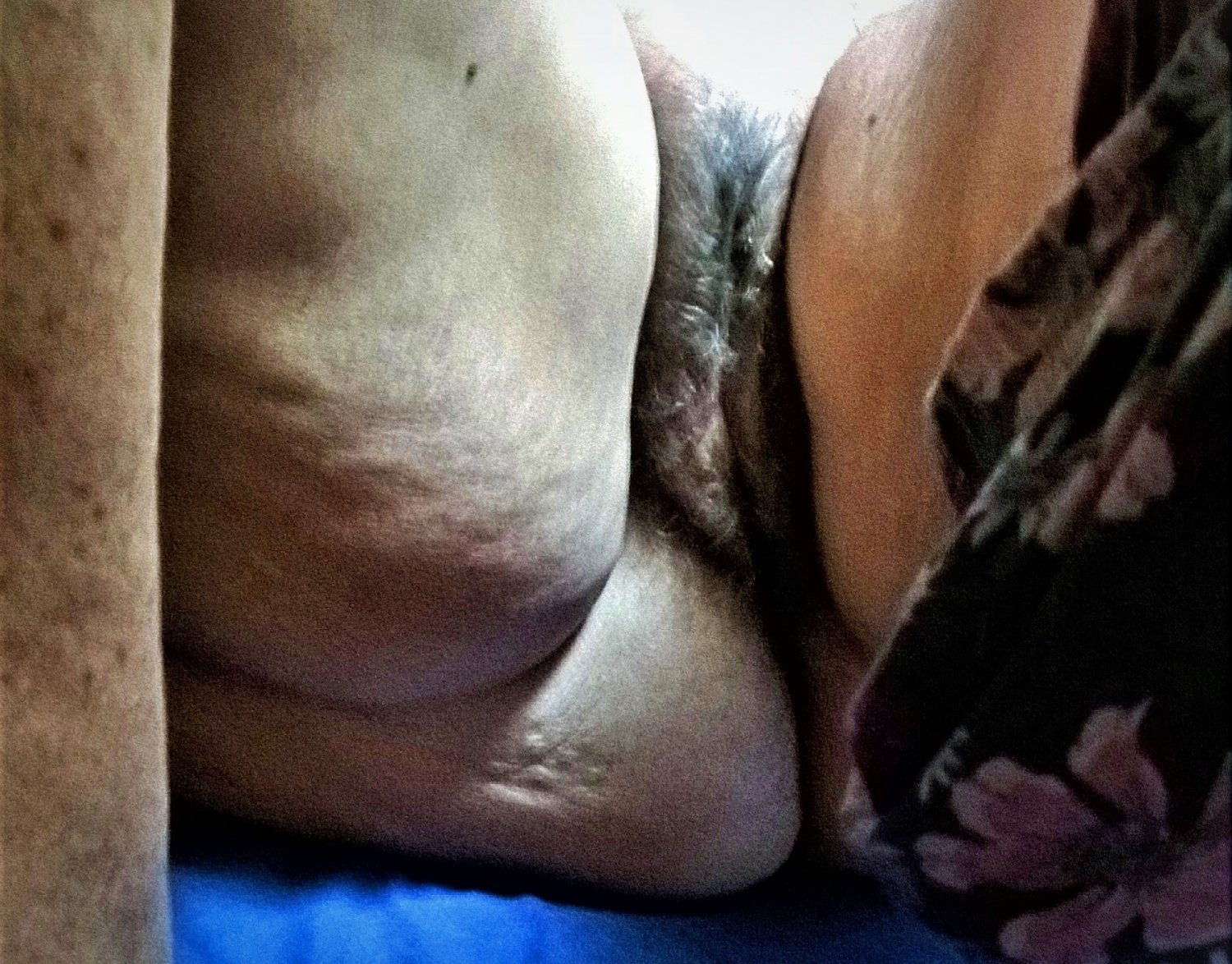 I love hairy pussy's (my wifes pussy is ther to) #dhcAF1jg