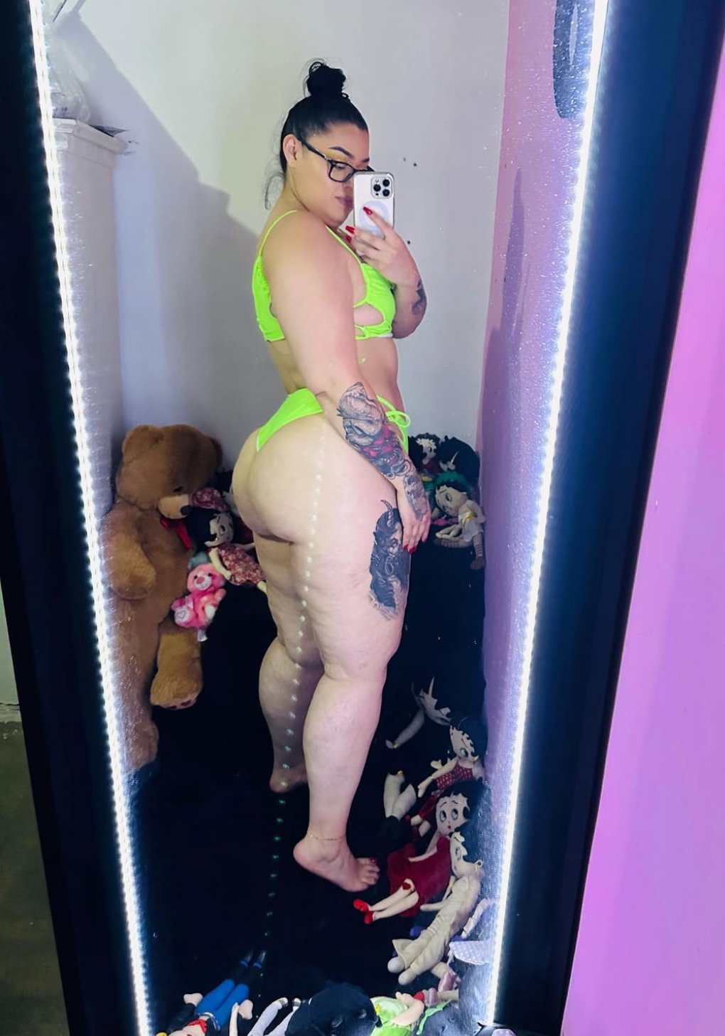 Thick ass latina #EoFlhOr2