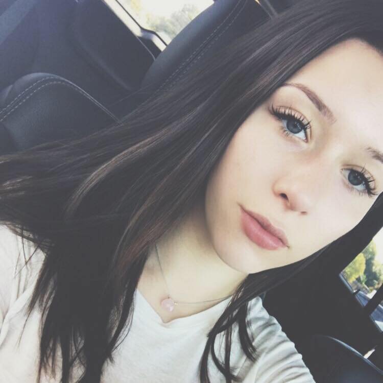 Weslut Julia #eW1Ji7z4