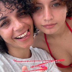 Desejo nesse dia das mulheres muita punheta elas todas merece cada gota que derramamos
